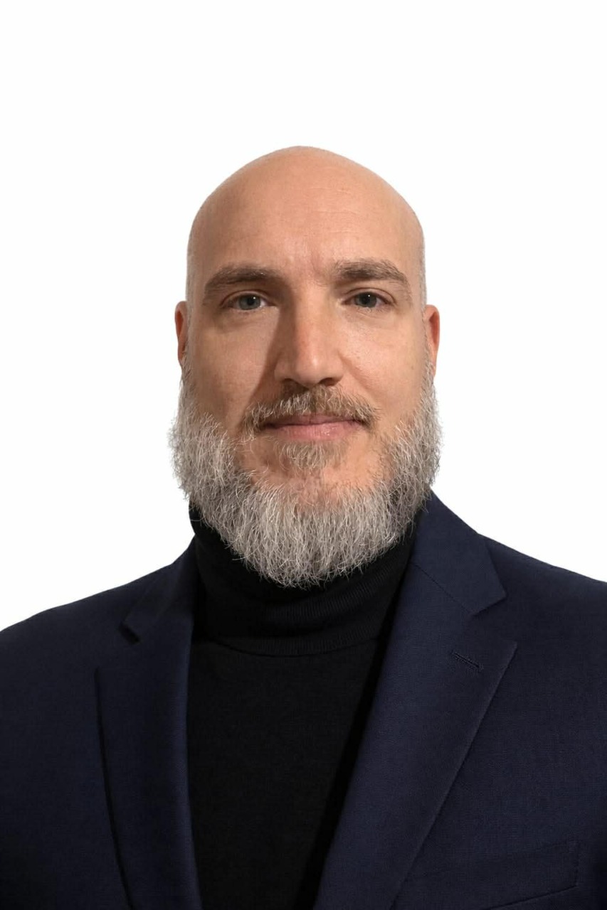 Toscolano Maderno, in biblioteca la presentazione de “L’orologiaio” di Stefano Zanola