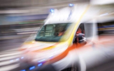 Accusa un malore sul lavoro, camionista trasportato agli Spedali Civili di Brescia