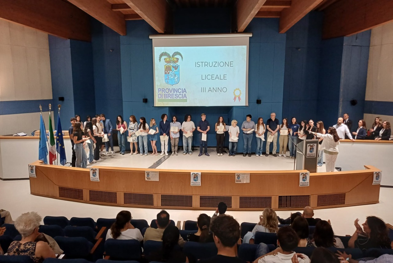 Borse di studio agli studenti meritevoli, la Provincia ne assegna 156