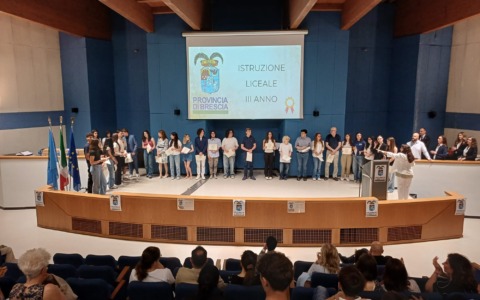 Borse di studio agli studenti meritevoli, la Provincia ne assegna 156