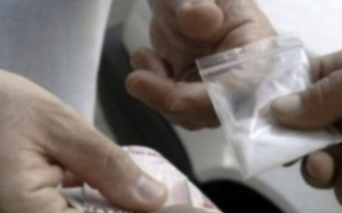 Brescia, arrestato pusher, nascondeva la droga: trovati oltre 110 grammi di cocaina
