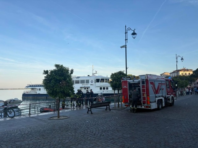 Desenzano del Garda: morto il 16enne non più riemerso dopo un tuffo dal pedalò