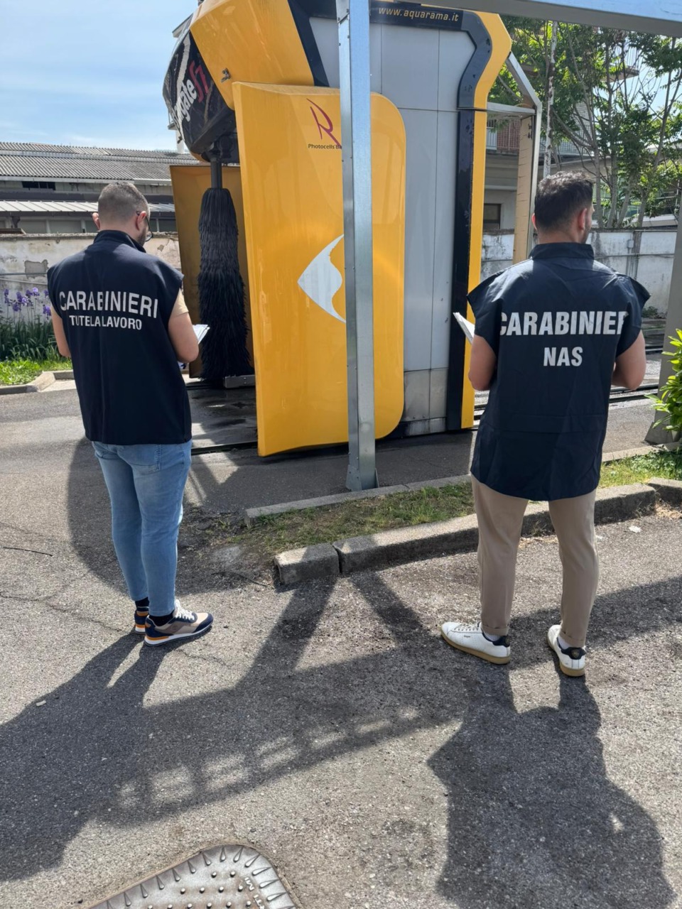 Distributore e autolavaggio a Brescia: gravi irregolarità riscontrate, sanzioni fino a 45mila euro