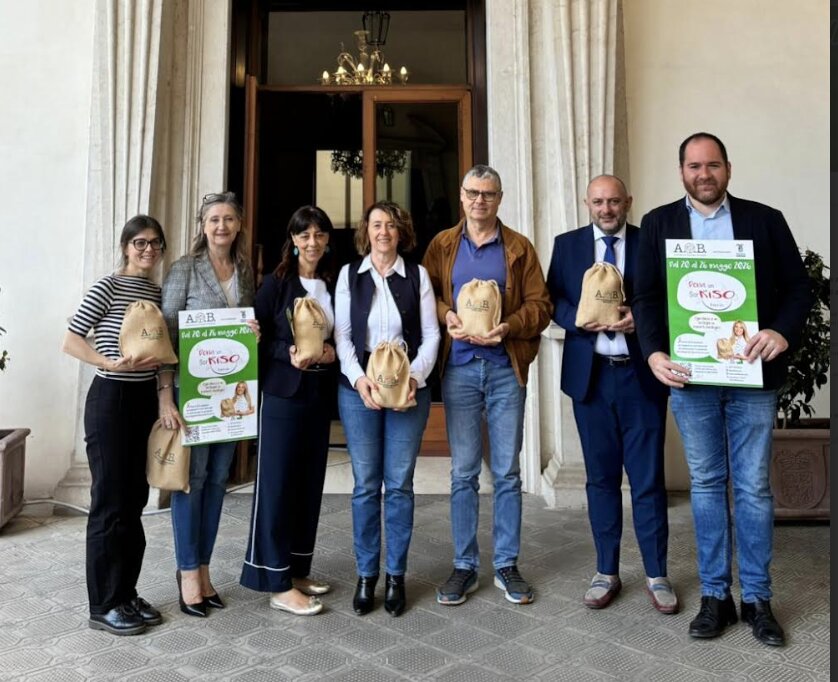 “Dona un sorRISO”: nelle piazze la solidarietà per il progetto di ricerca della Breast Unit Spedali Civili