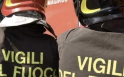 Ghedi: incendio in un’azienda agricola, l’intervento dei Vigili del Fuoco