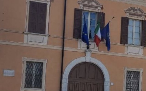 Manerbio: pugno di ferro per la sicurezza, negozi chiusi ogni sera dalle 20.30