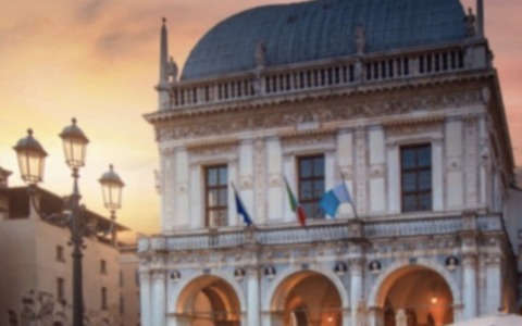 Piazza Mercato a Brescia: terminati i lavori di pavimentazione