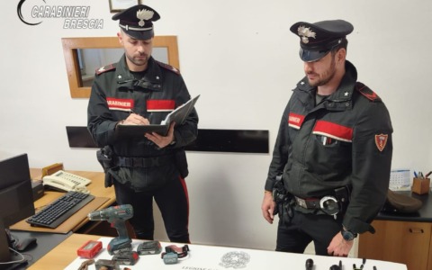 Pontevico: 55enne trovato al volante senza patente e con arnesi da scasso, arrestato