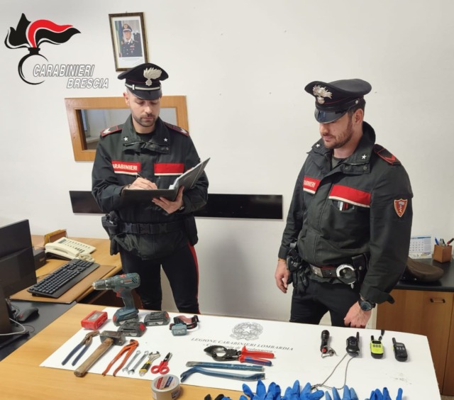 Pontevico: 55enne trovato al volante senza patente e con arnesi da scasso, arrestato