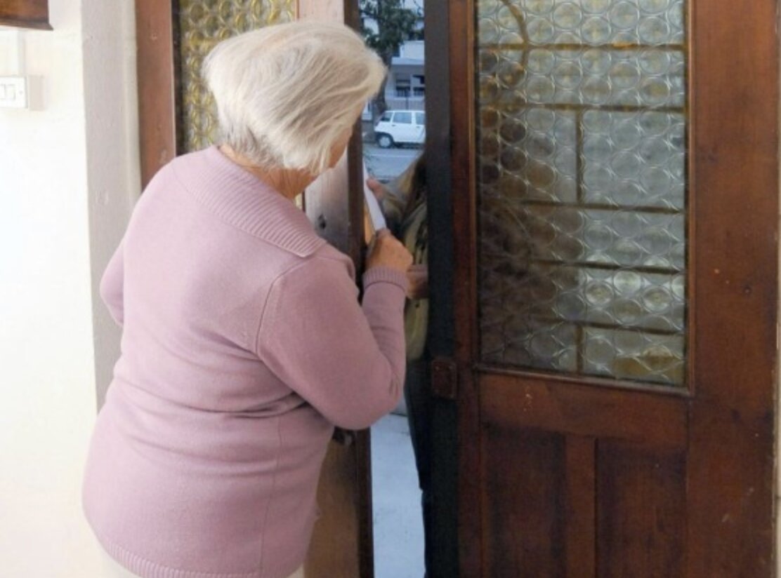 “Raccolga tutto l’oro che ha in casa e lo consegni all’incaricata”: ennesima truffa a Brescia