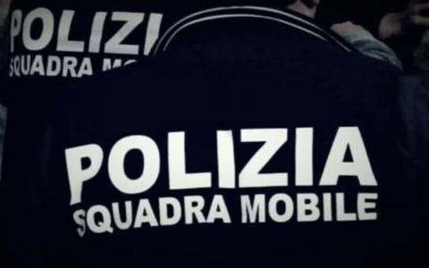 Rapina alla metro San Faustino: dopo la fuga all’estero arrestato latitante