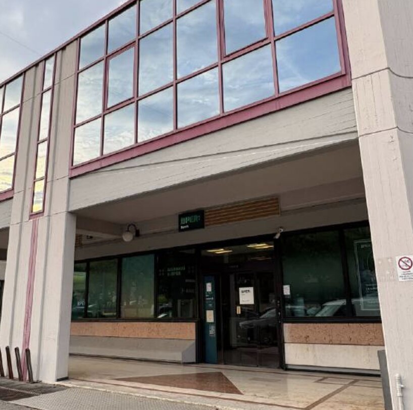Truffa al bancomat BPER del centro: rubati 1000 euro dal conto di un pensionato