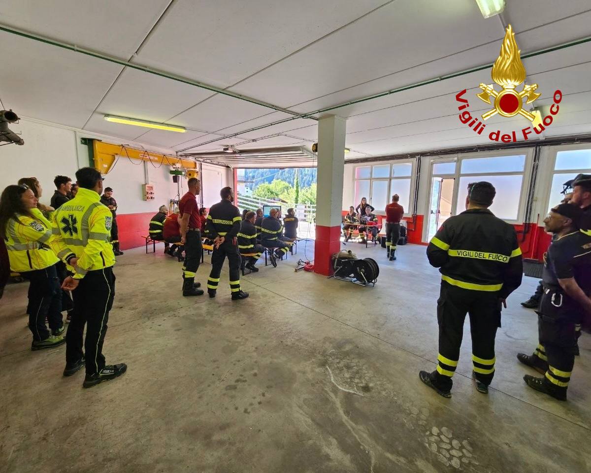 Vezza d’Oglio: esercitazione congiunta Vigili del Fuoco e Soccorso Alpino Gdf per la ricerca di persone scomparse