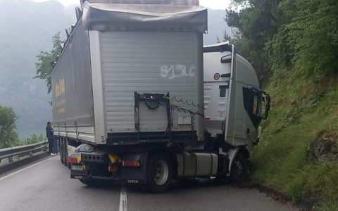 Viabilità bloccata sulla 237 del Caffaro tra Anfo e Bagolino