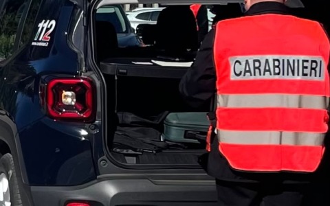 Artogne: aggredisce la compagna che lo denuncia, in carcere