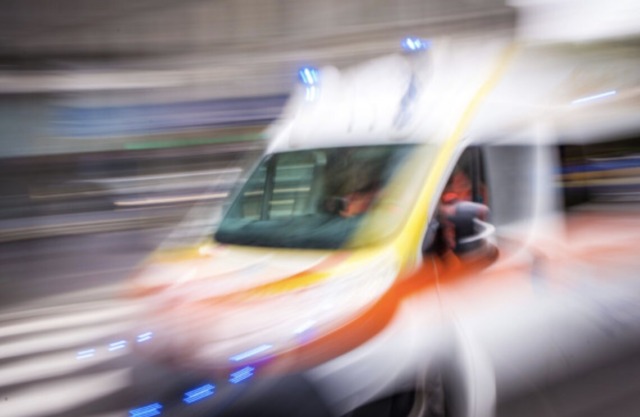 Corzano: operaio colpito dalle lamiere cadute dal camion che stava scaricando
