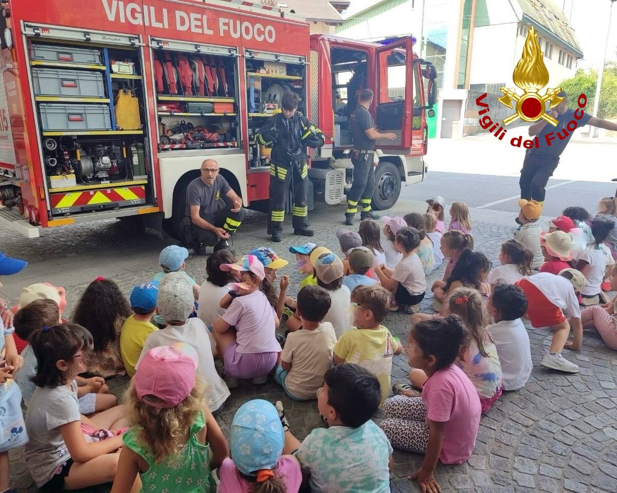 Edolo: i Vigili del Fuoco in visita alla primaria