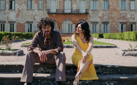Francesco Renga e Giusy Ferreri: le due voci si uniscono (ancora) in “Non dovrei, non dovresti”