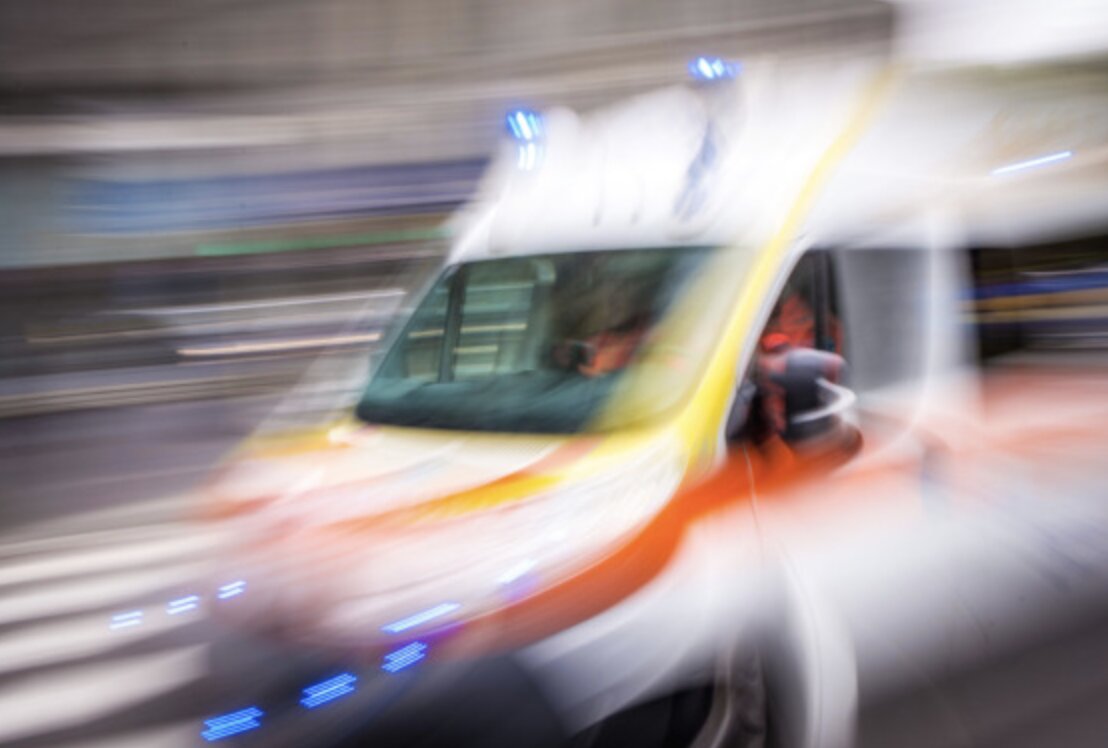 Incidente sul lavoro a Gavardo: 27enne muore ribaltandosi con il trattore