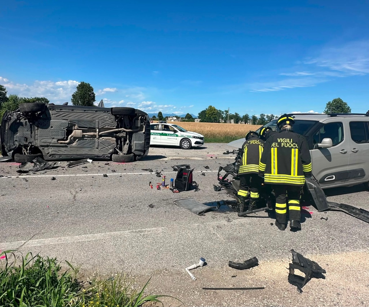 Leno: violento frontale fra due auto, pesanti disagi sulla circolazione