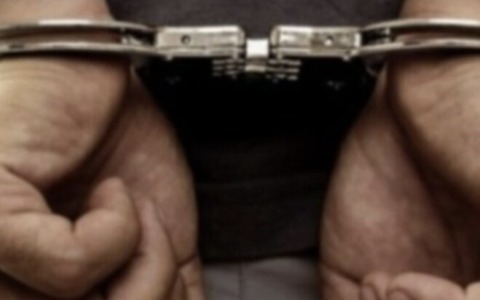 Lumezzane: minaccia e aggredisce l’anziana madre disabile, arrestato