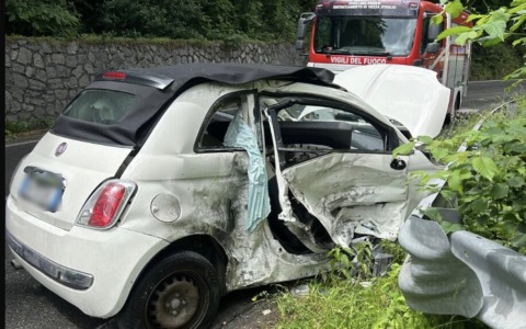 Monno: scontro tra furgone e auto, una donna ferita