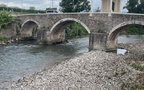Trovato un uomo senza vita nel fiume a Bedizzole