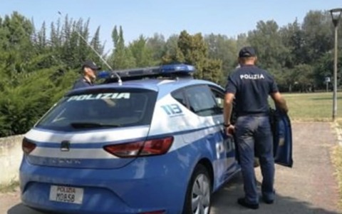 Parco Gallo di Brescia: autore di una violenta aggressione minaccia di morte gli agenti, 21enne arrestato