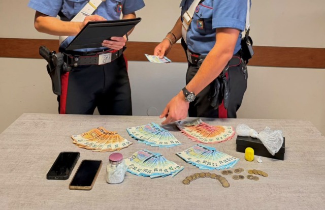 Pavone del Mella: 26enne beccato mentre cede droga, scattano le manette