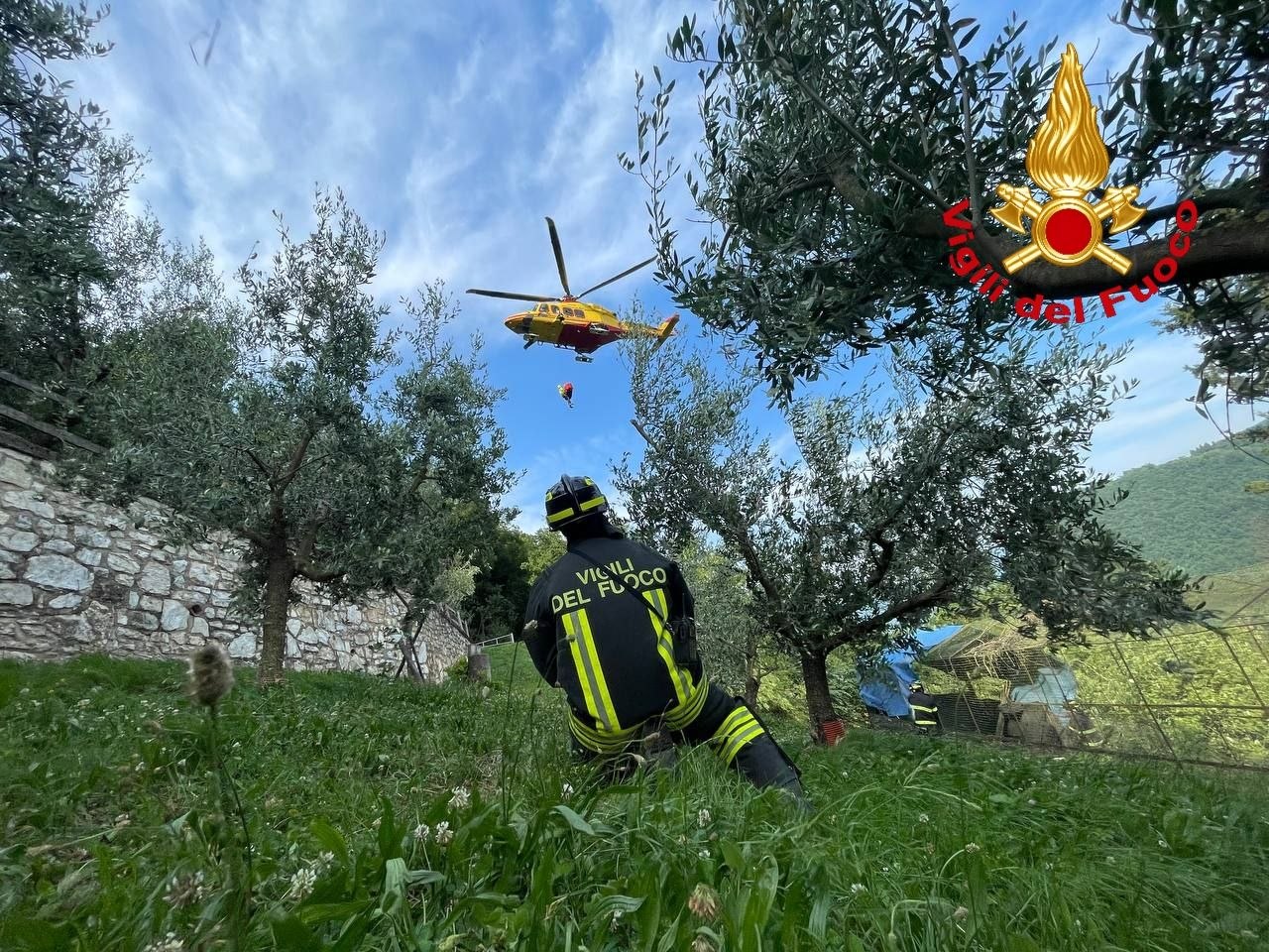 Polaveno: cade da un albero da circa quattro metri, arriva l’elisoccorso