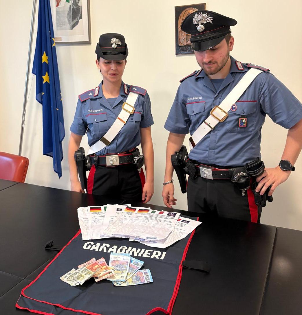 Salò: truffatori sul lungolago raccolgono firme e denaro per bambini in difficoltà