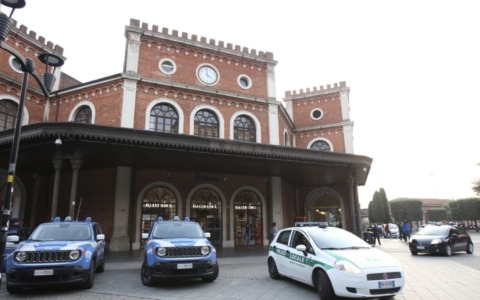 Stazione di Brescia, controlli straordinari interforze: nove le persone denunciate