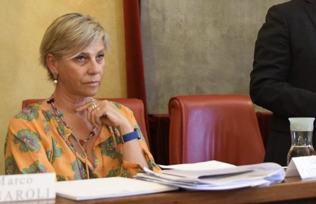 Tenta di strangolare due bambini al parco Alberini di Brescia, Castelletti: “L’espulsione deve essere tempestiva”