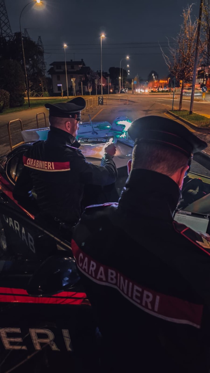 Tentato omicidio a Brescia: colpisce con un paio di forbici due ventenni, arrestato un 29enne