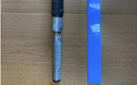 BreBeMi: viaggiano con patente falsa, 30enne trovato con un punteruolo con lama sporgente