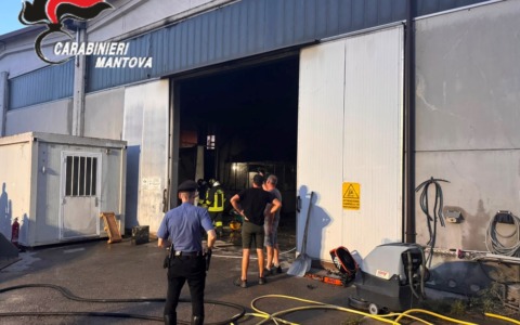 Castiglione delle Stiviere: in fiamme un’azienda agricola