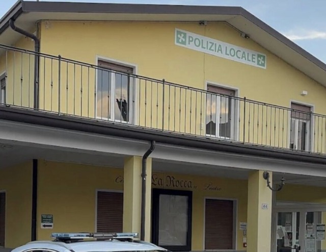 Concede in uso l’appartamento ad uno spacciatore clandestino: scatta la denuncia