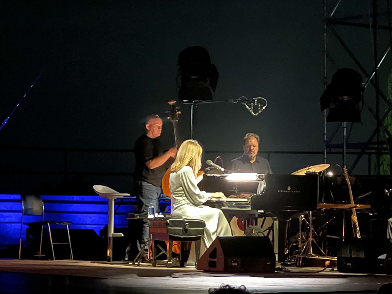 Diana Krall incanta il Tener-a-mente Festival con la forte delicatezza di una graffiante voce di velluto