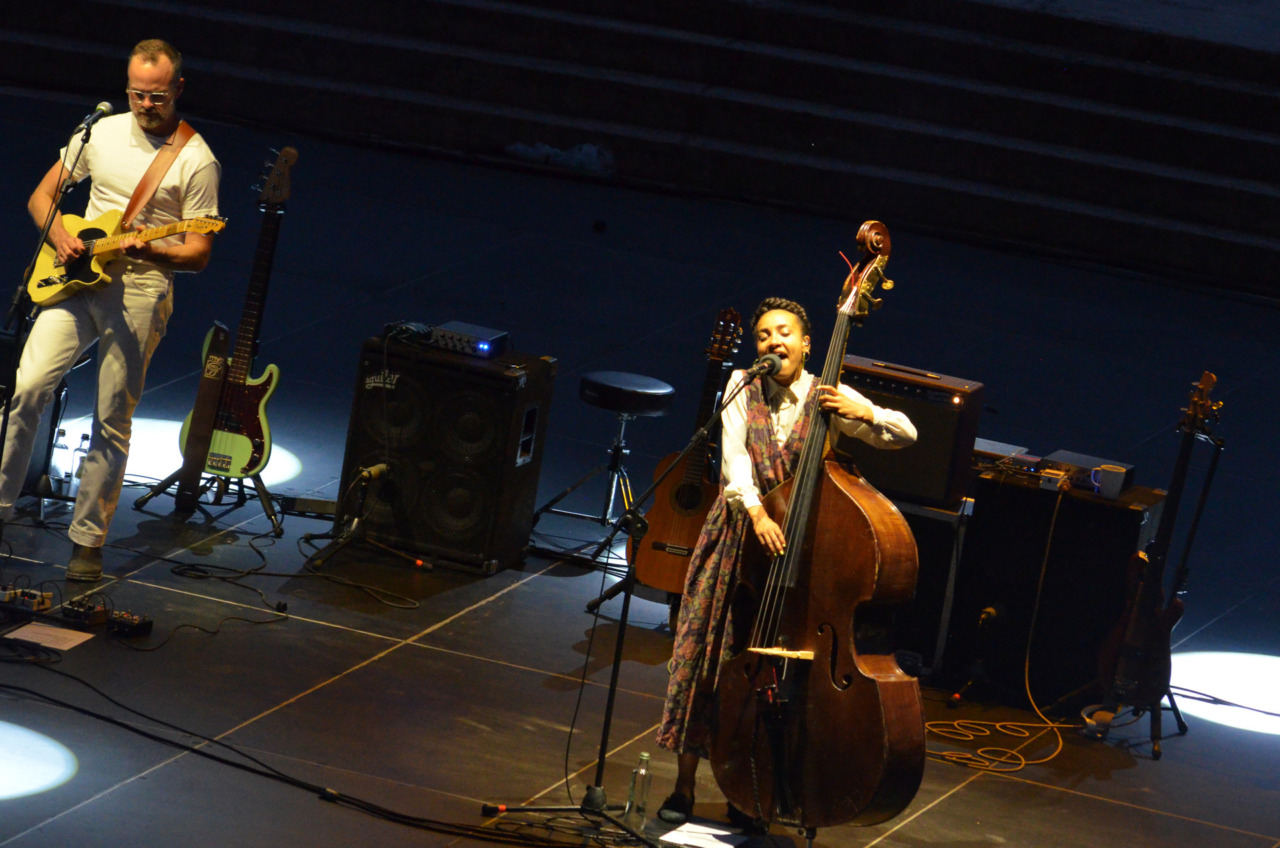 Tener-a-mente Festival: esperanza spalding ha brillato sul palco vista lago