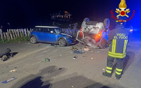 Incidente a Borno: quattro auto coinvolte e tre feriti