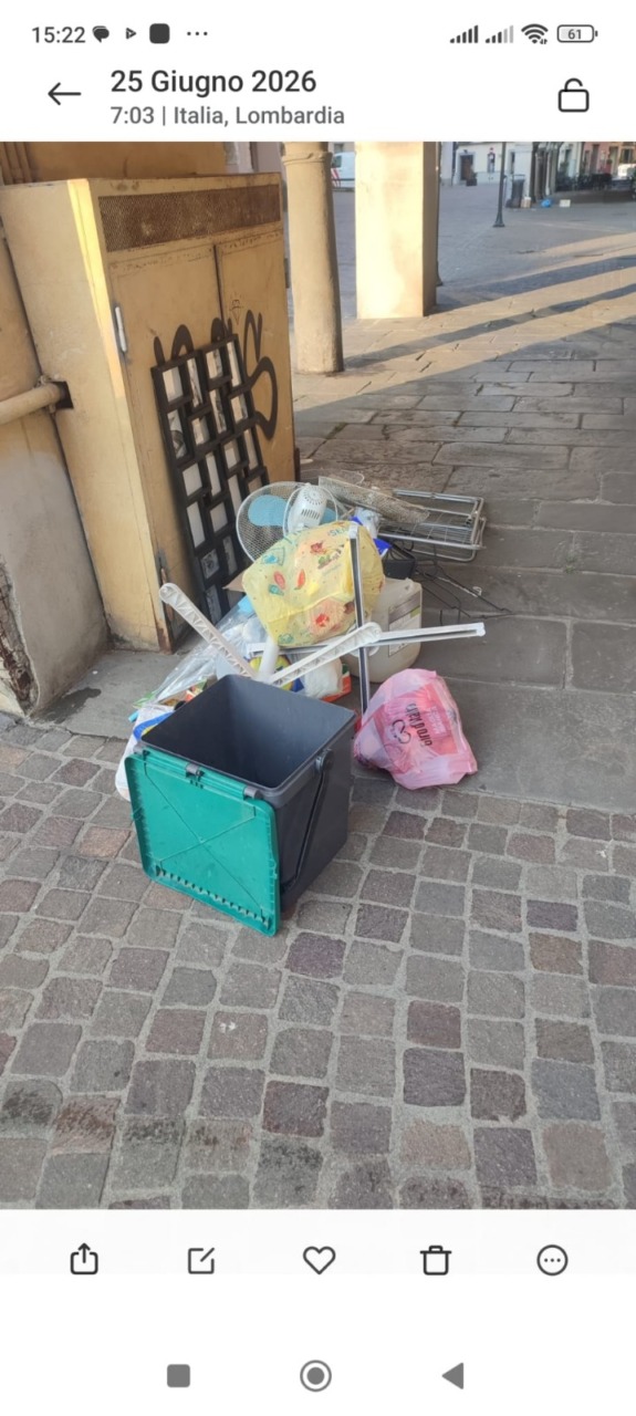 Iseo: abbandona i rifiuti in piazza Garibaldi, scattano la maxi multa da 4.800 euro e la denuncia