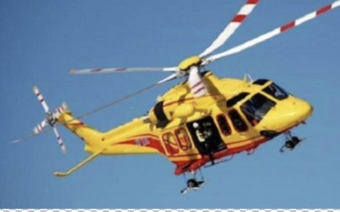 Malore fatale nella piscina dell’hotel, nulla da fare per un turista tedesco