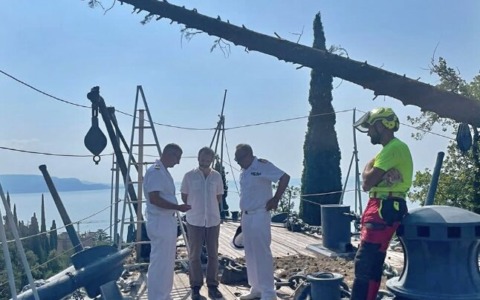 Nave Puglia: al Vittoriale il sopralluogo della Marina Militare per il ripristino dell’albero maestro