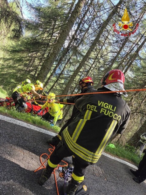Ponte di Legno: brutta caduta da moto, per quattro metri lungo la scarpata