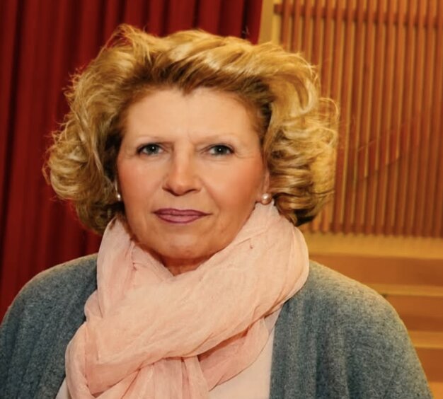 Salò piange “Gianna”, la dolce e professionale ex bibliotecaria