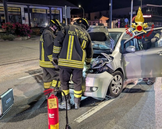 Sonico, incidente sulla SS42: due le autovetture coinvolte, tre i feriti