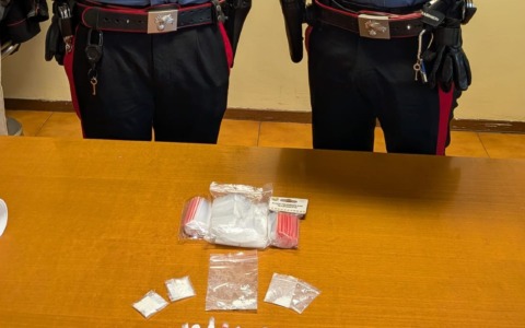 Spaccio di droga: in manette un 53enne di Nave, trovato con 13 dosi di cocaina