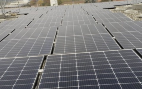 Transizione energetica: a Brescia al via la procedura per impianti fotovoltaici su edifici comunali