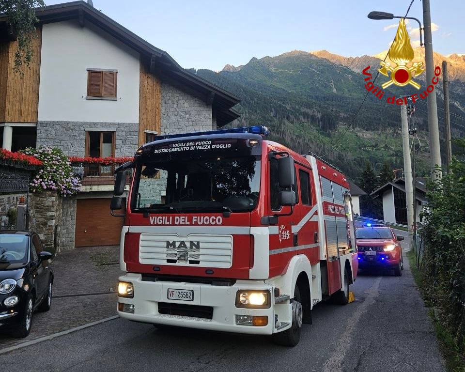 Vezza d’Oglio, principio d’incendio in un appartamento: nessun ferito