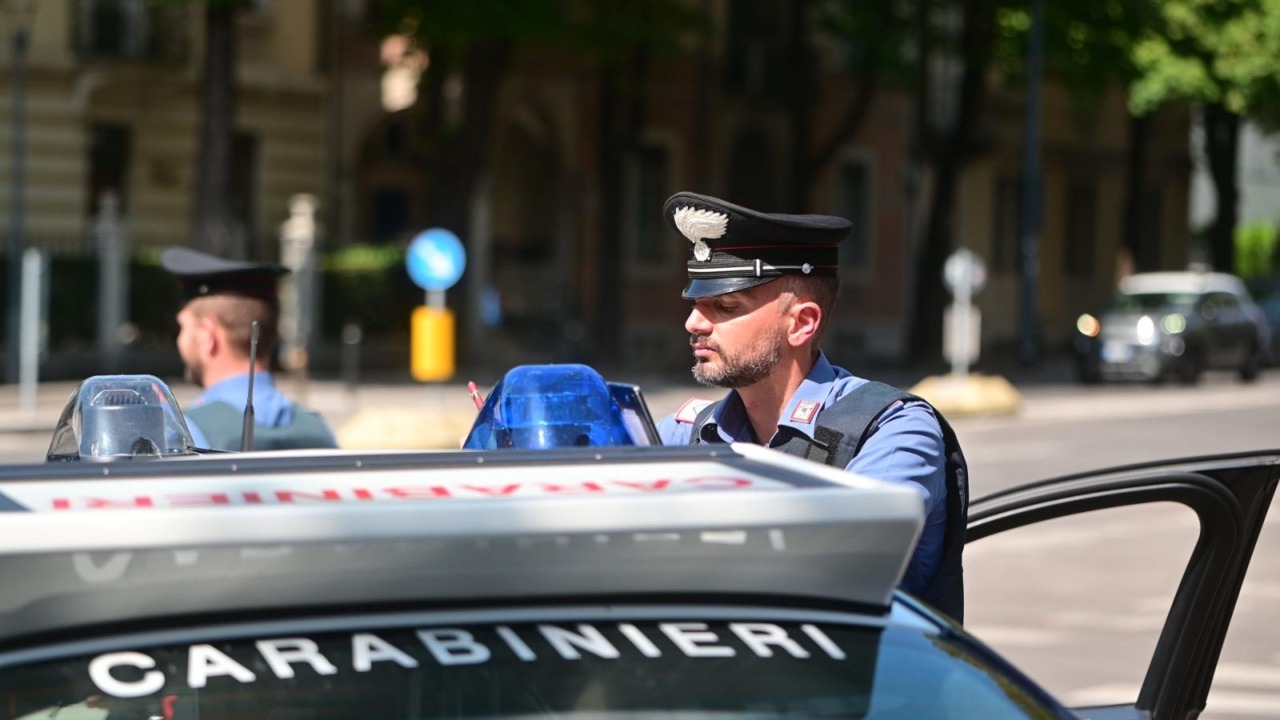 Villa Carcina: 22enne ai domiciliari manomette braccialetto elettronico, arrestato